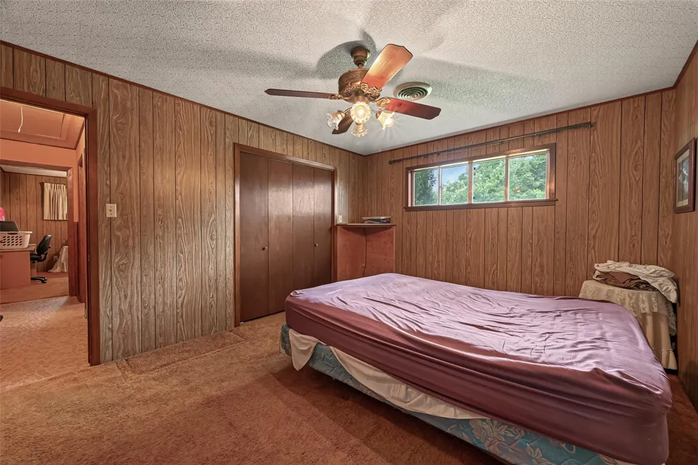 605 Julie Lane Highlands, TX 77562