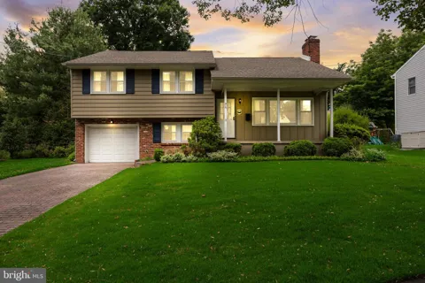 416 HOOTEN PLACE