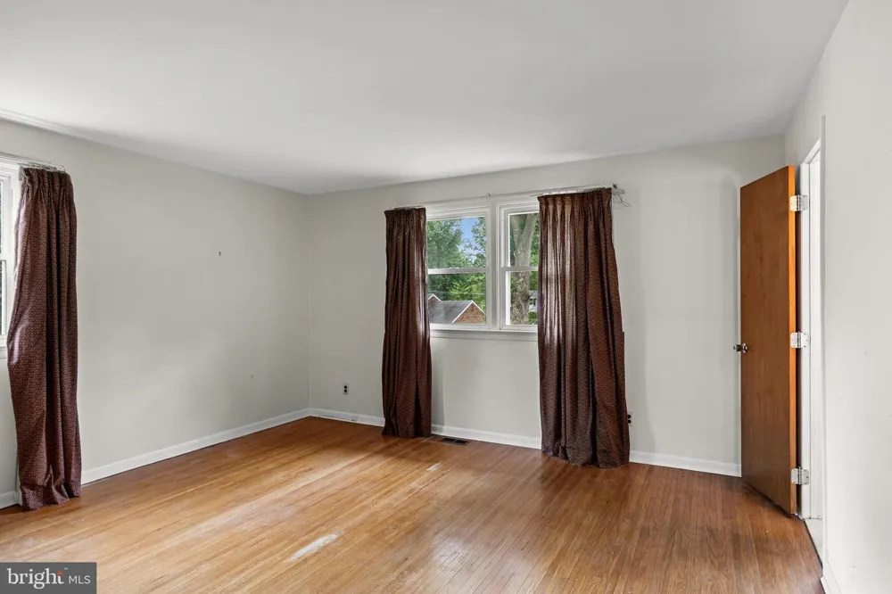 416 HOOTEN PLACE Moorestown, NJ 08057