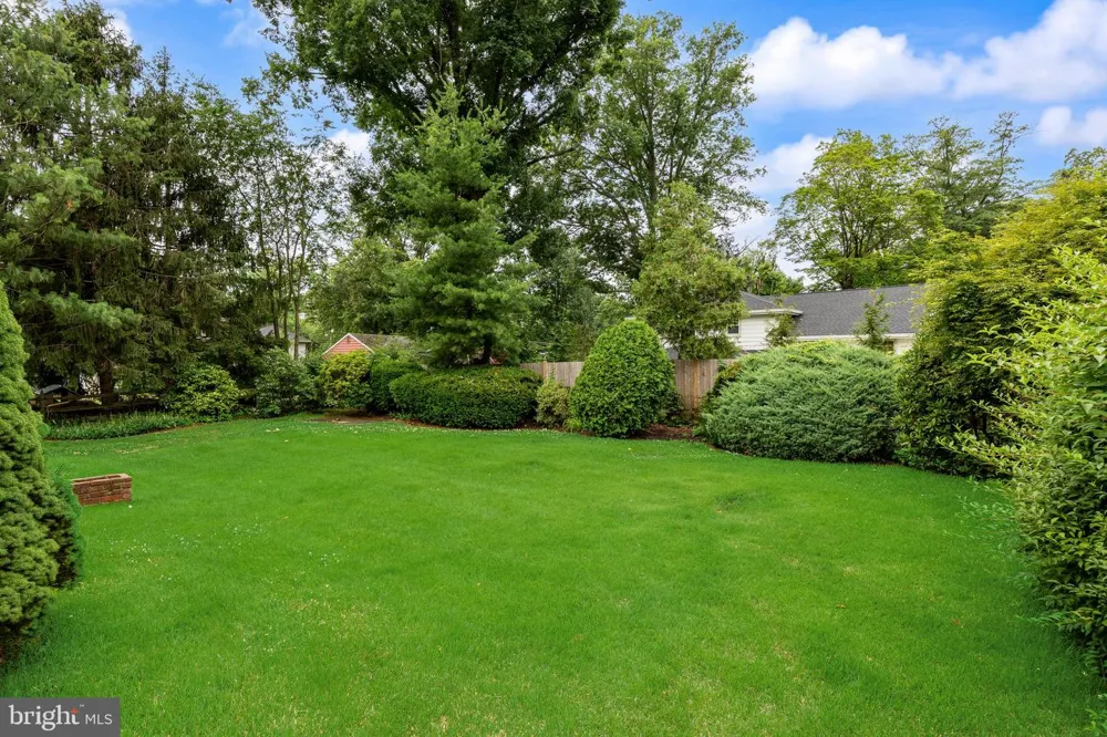 416 HOOTEN PLACE Moorestown, NJ 08057