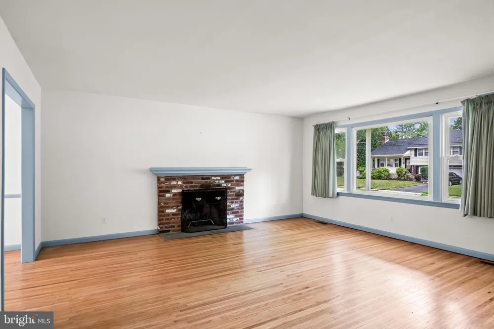 416 HOOTEN PLACE Moorestown, NJ 08057