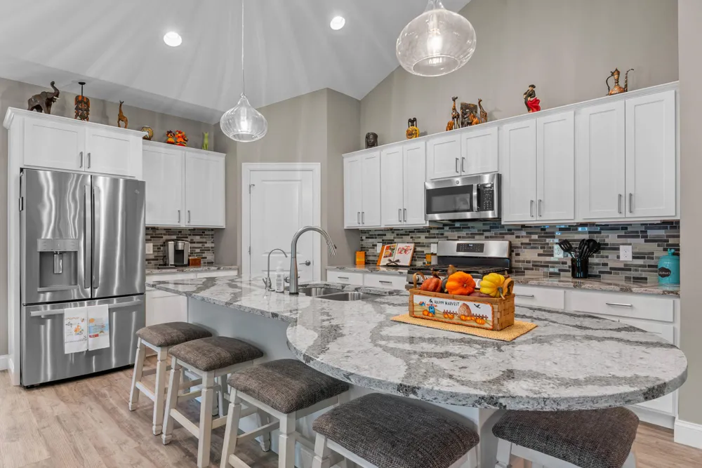 1222 Lochaven Circle Hillsdale, MI 49242