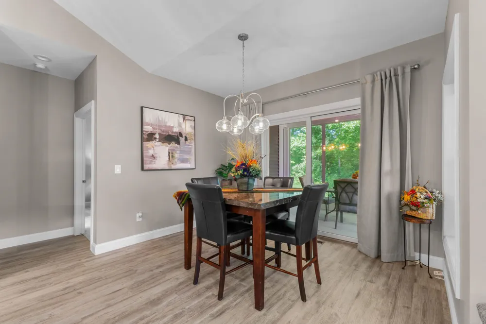1222 Lochaven Circle Hillsdale, MI 49242