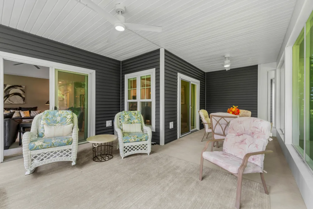 1222 Lochaven Circle Hillsdale, MI 49242