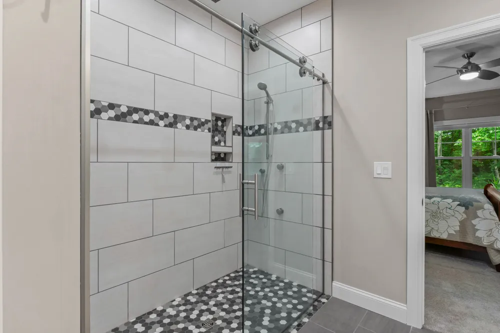 1222 Lochaven Circle Hillsdale, MI 49242