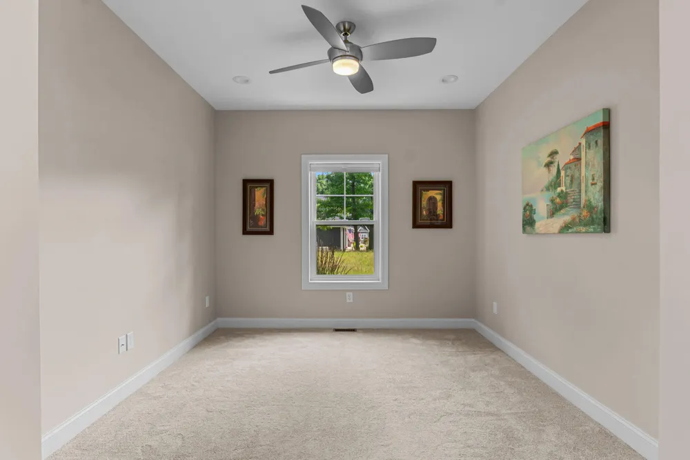1222 Lochaven Circle Hillsdale, MI 49242
