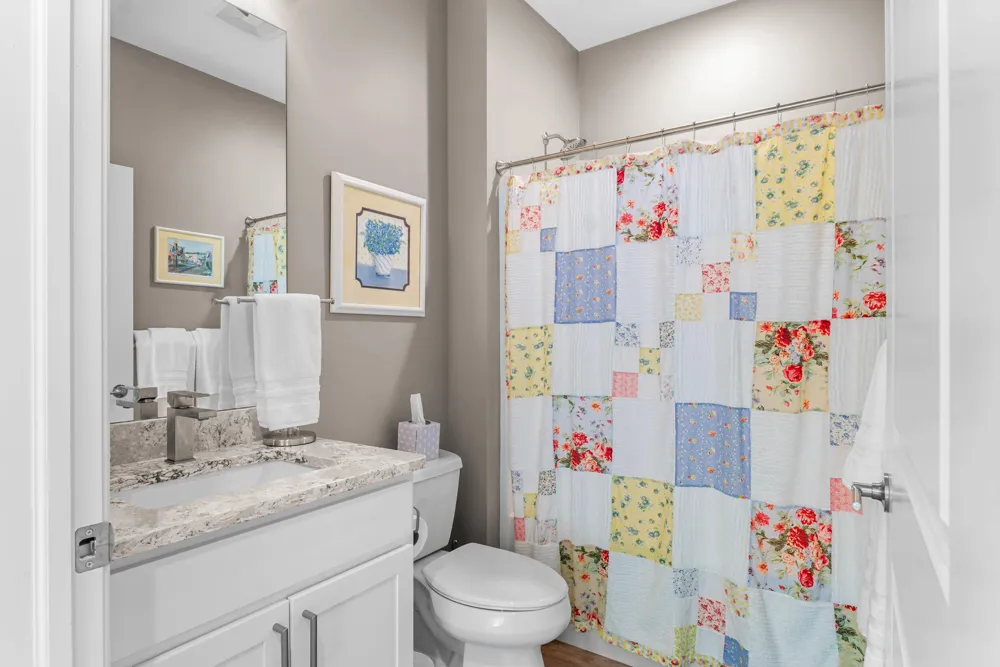1222 Lochaven Circle Hillsdale, MI 49242