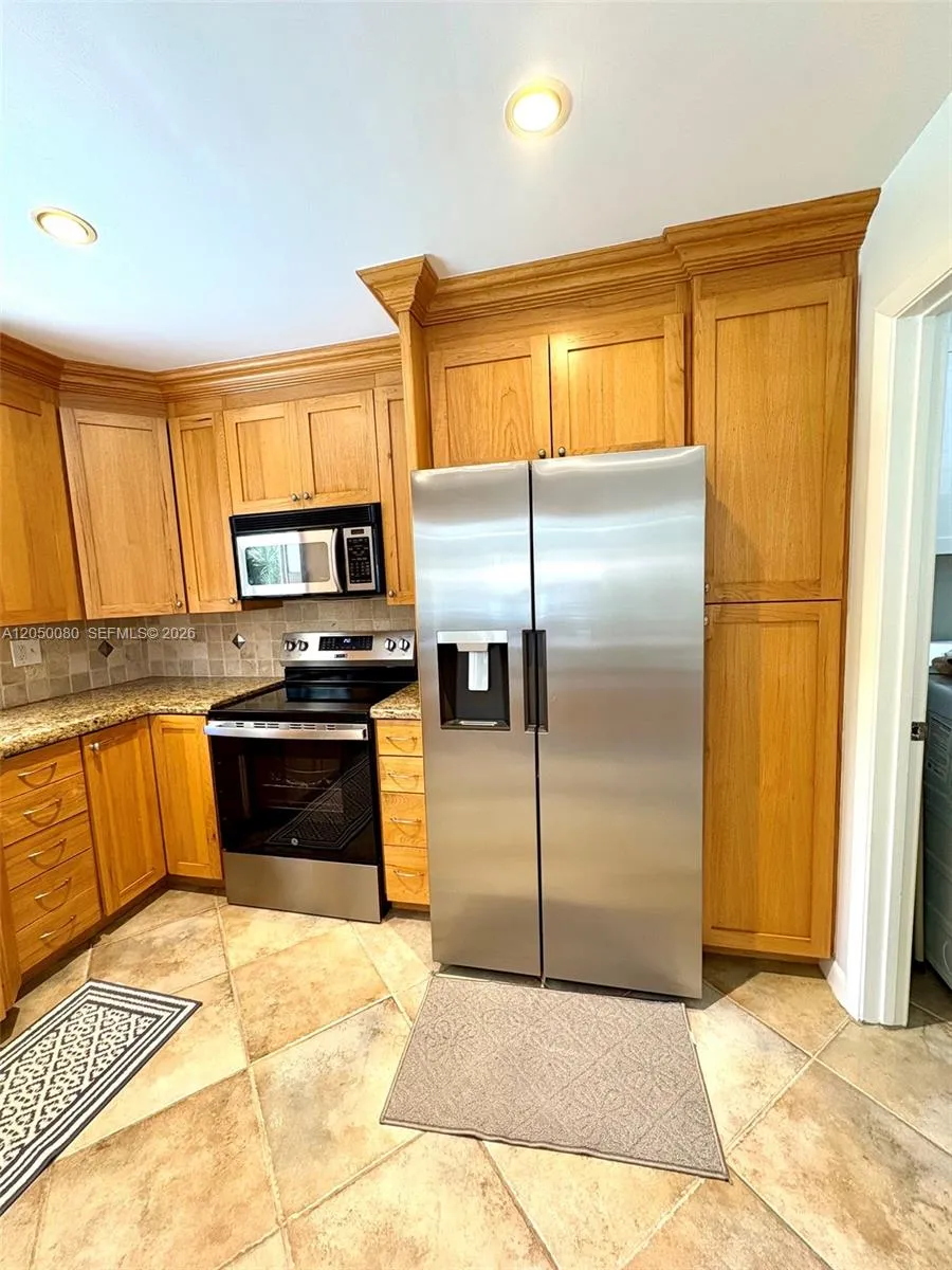 9833 NW 5th Ct Plantation, FL 33324