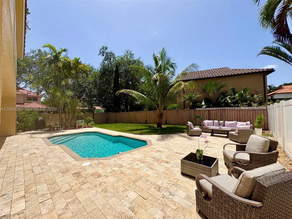 9833 NW 5th Ct Plantation, FL 33324