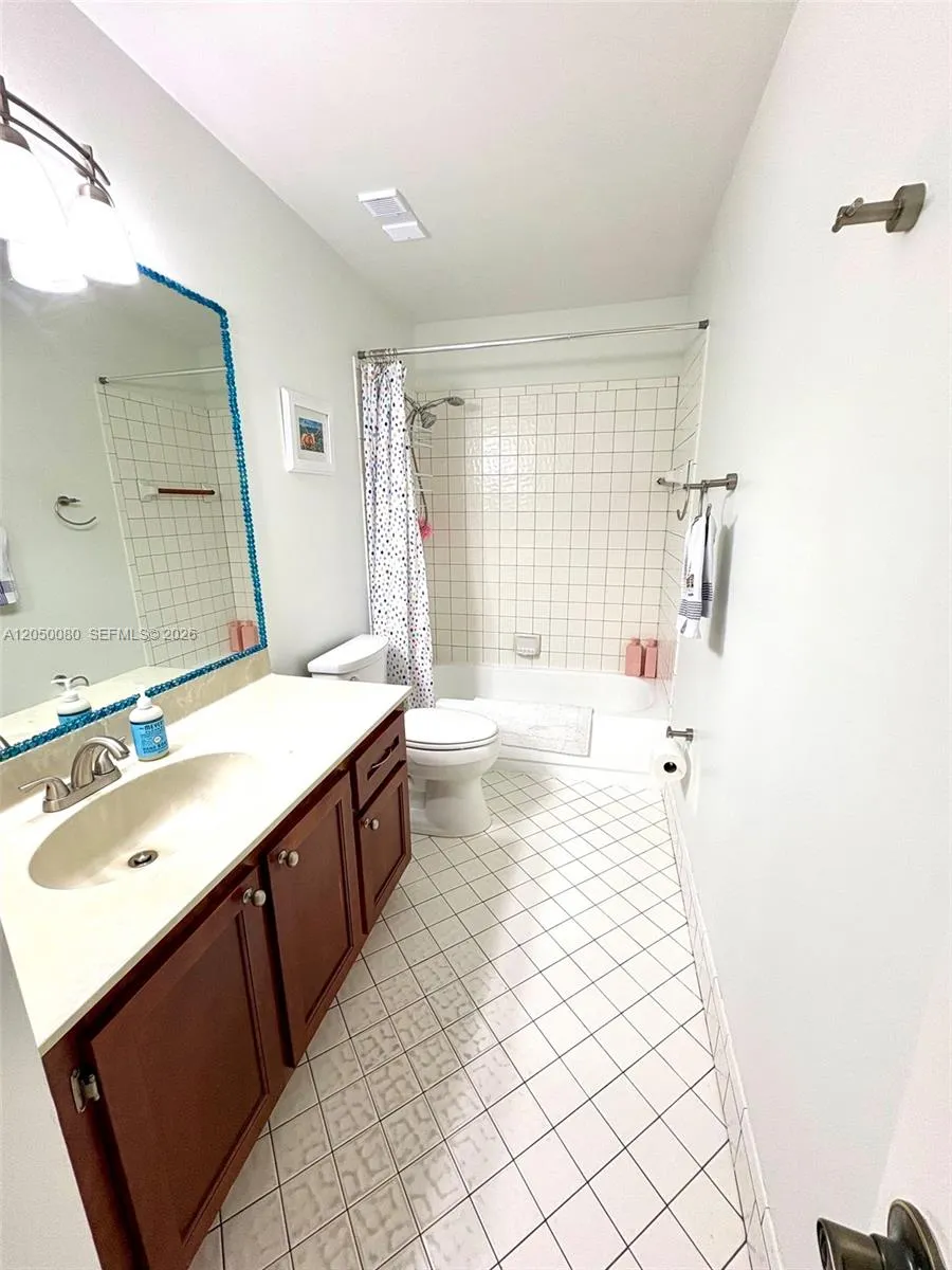 9833 NW 5th Ct Plantation, FL 33324