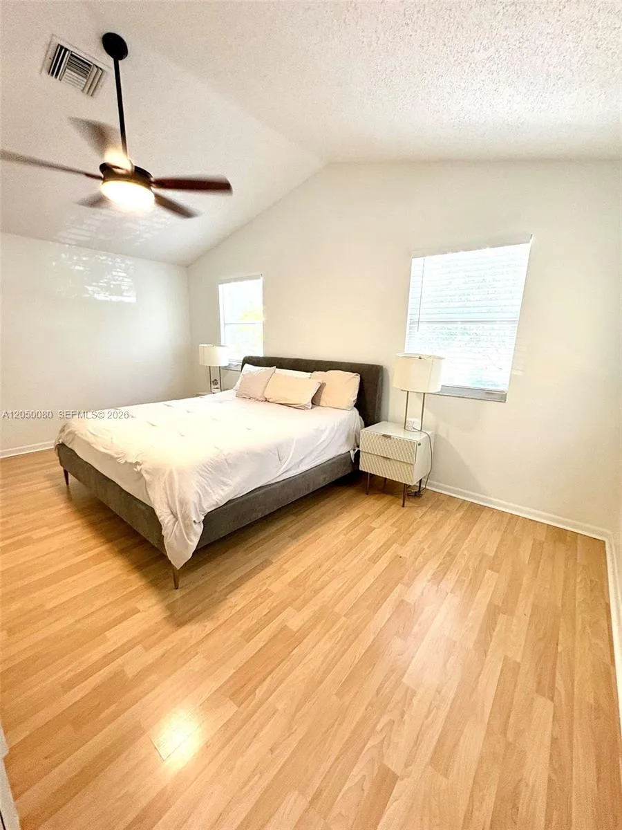 9833 NW 5th Ct Plantation, FL 33324
