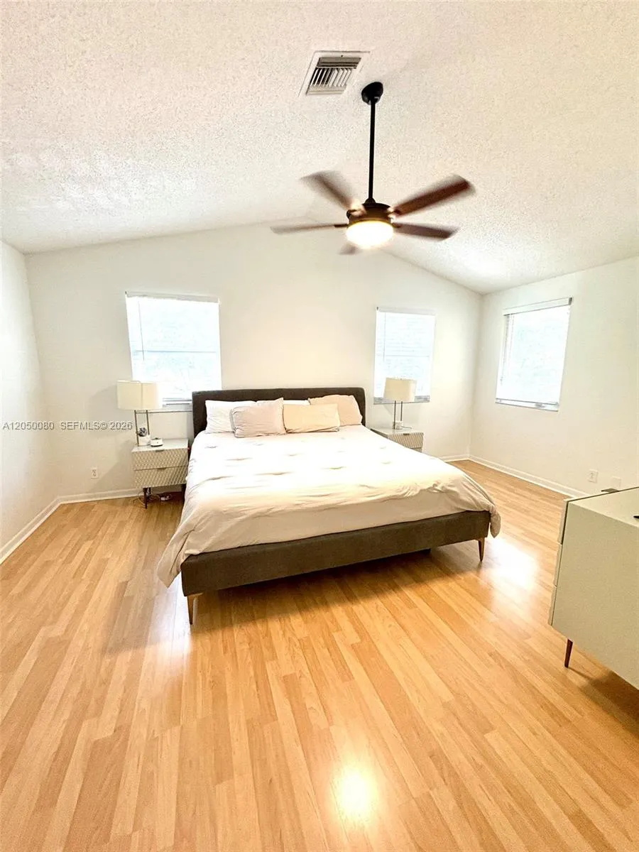 9833 NW 5th Ct Plantation, FL 33324