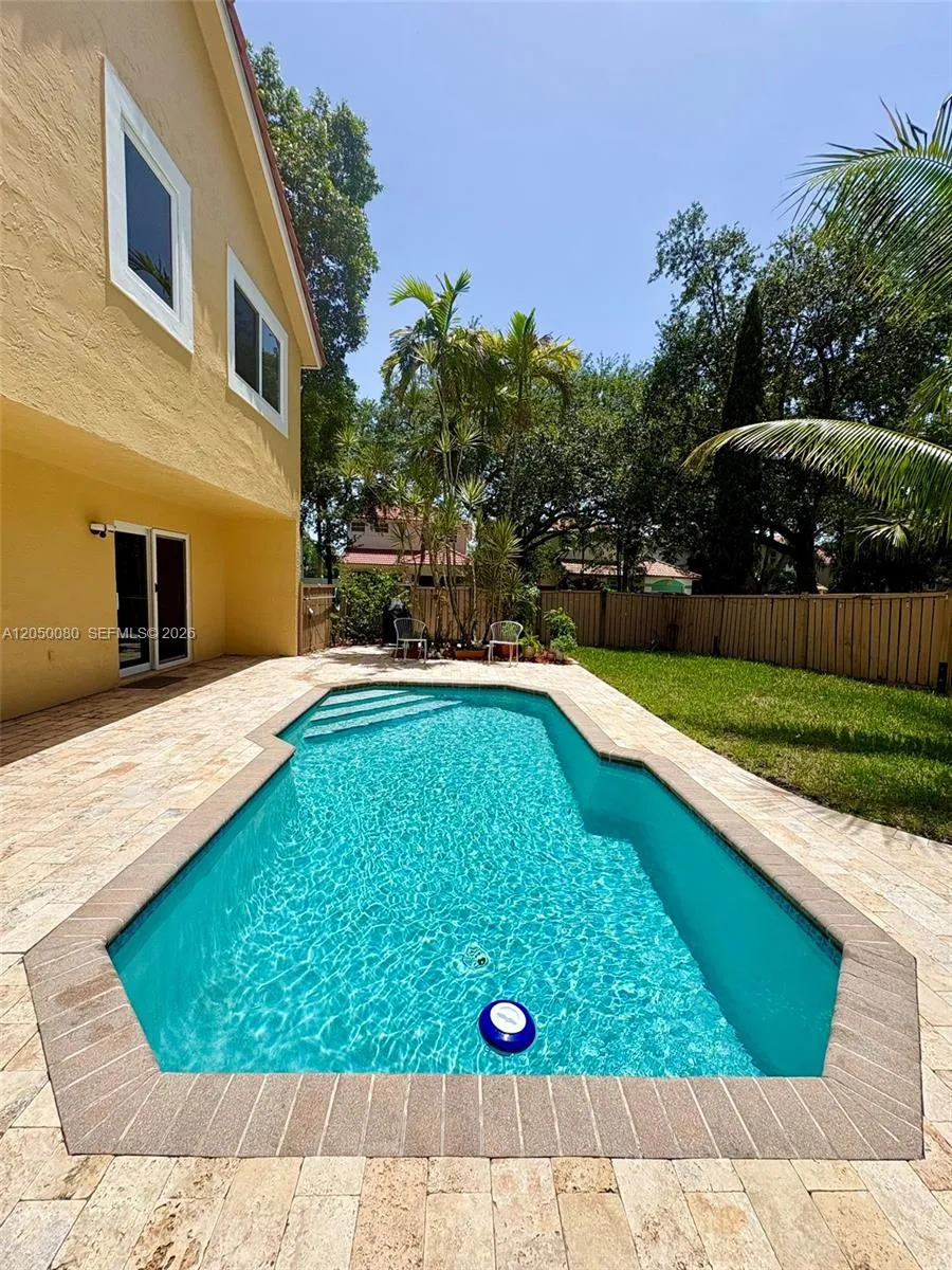 9833 NW 5th Ct Plantation, FL 33324