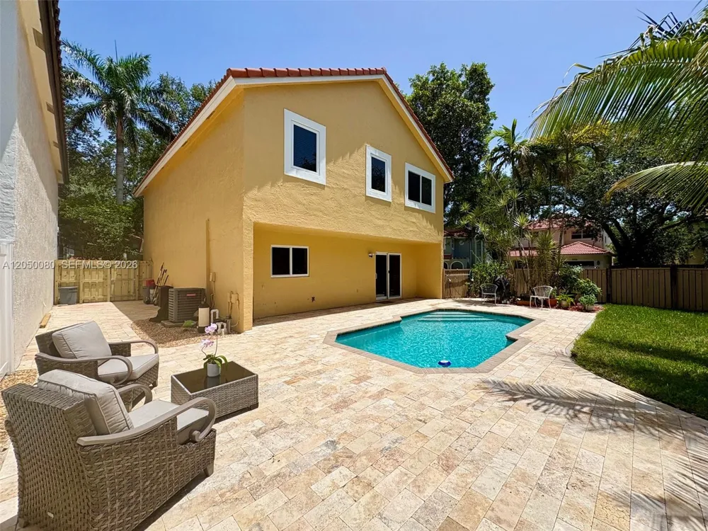 9833 NW 5th Ct Plantation, FL 33324