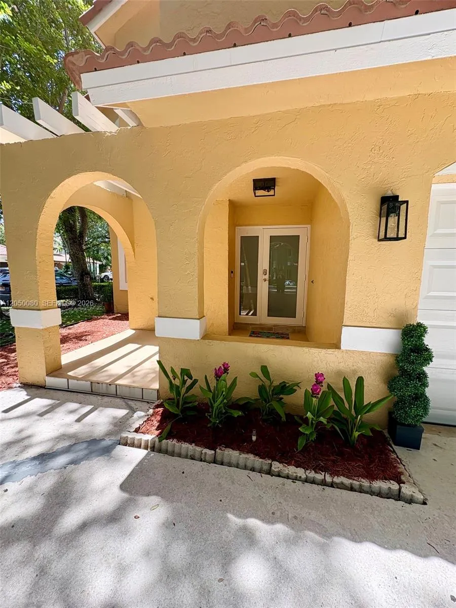 9833 NW 5th Ct Plantation, FL 33324