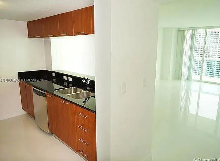 1800 Bayshore Dr #3014 Miami, FL 33132