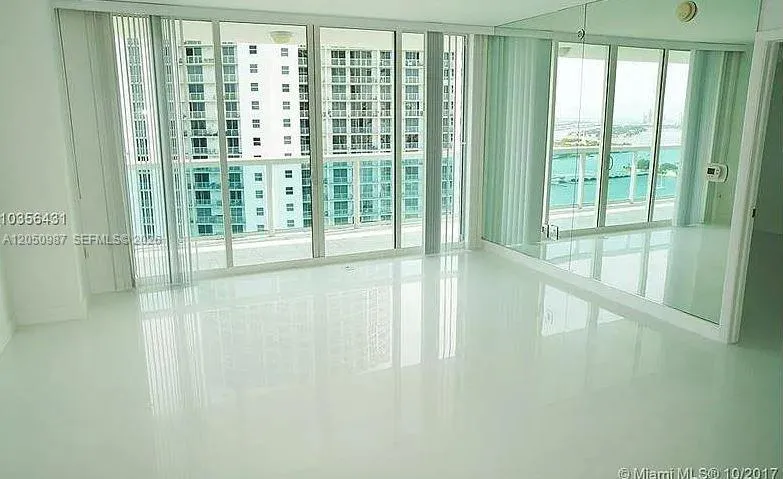 1800 Bayshore Dr #3014 Miami, FL 33132