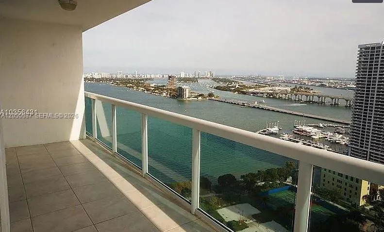 1800 Bayshore Dr #3014 Miami, FL 33132