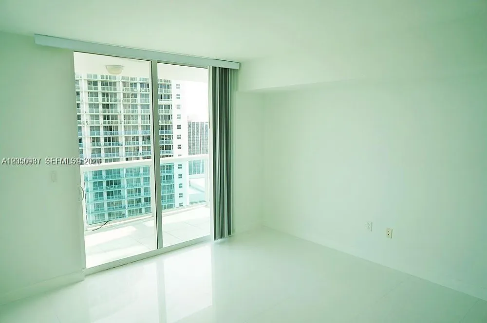 1800 Bayshore Dr #3014 Miami, FL 33132
