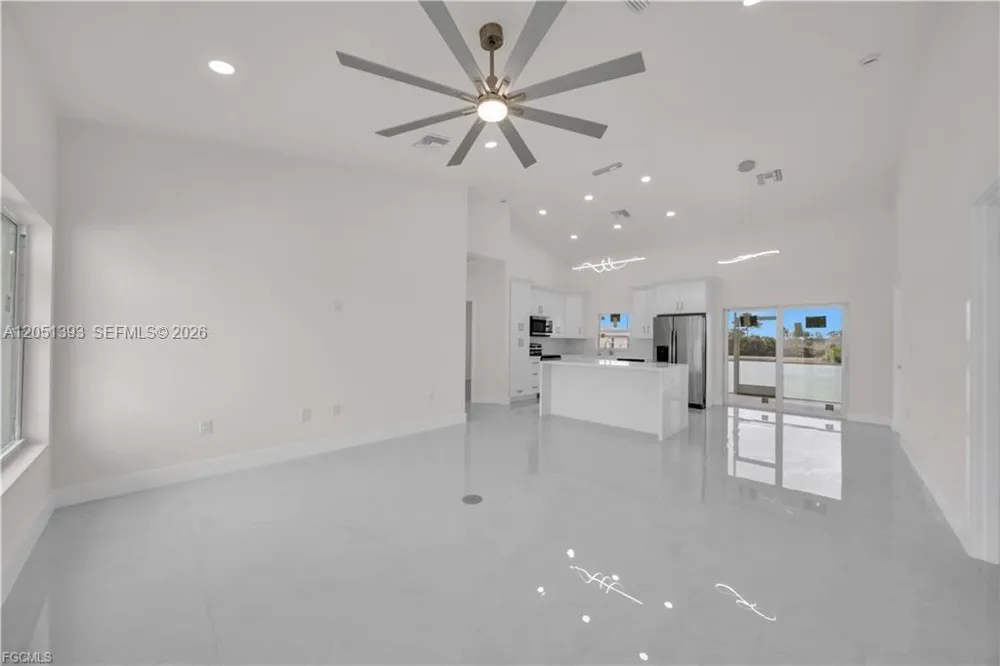 2909 63rd St W Lehigh Acres, FL 33971