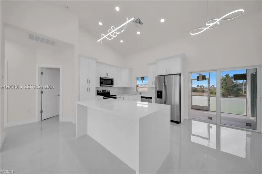 2909 63rd St W Lehigh Acres, FL 33971