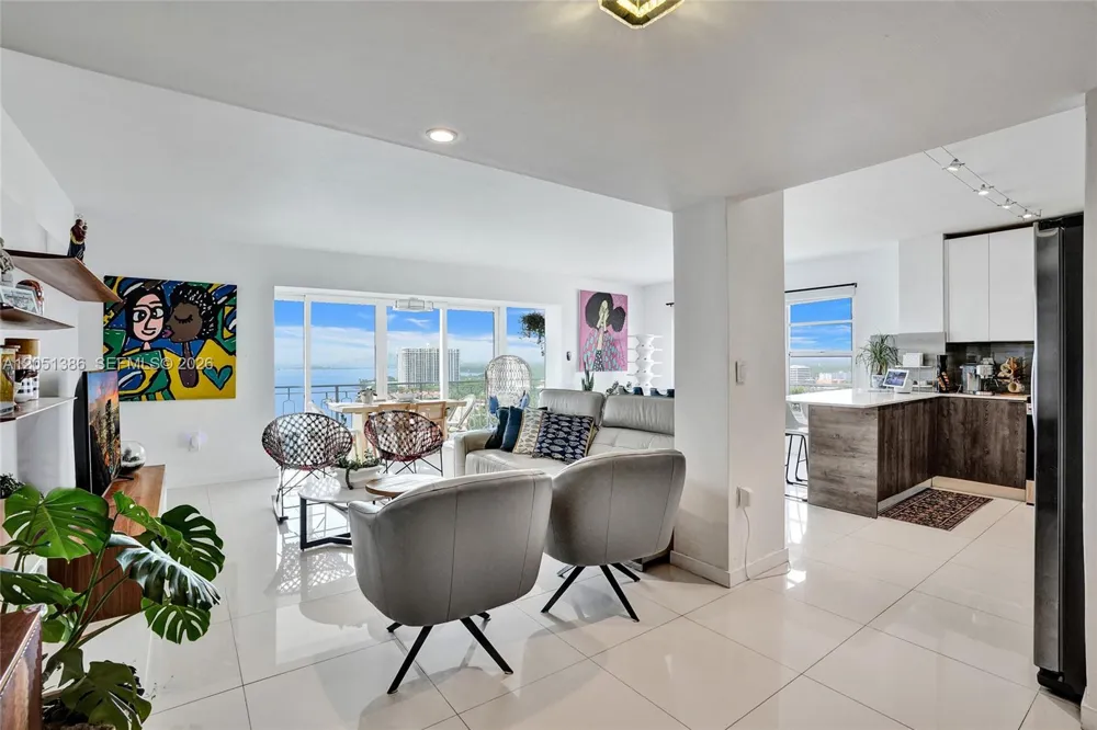 11111 Biscayne Blvd #1915 Miami, FL 33181