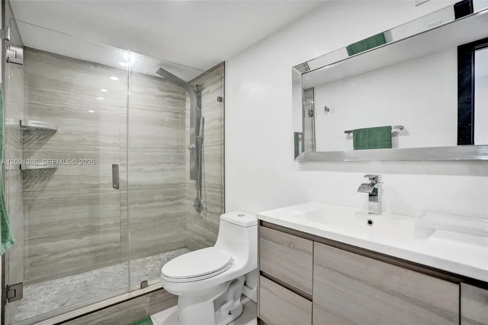 11111 Biscayne Blvd #1915 Miami, FL 33181