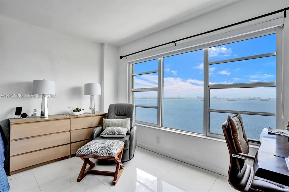 11111 Biscayne Blvd #1915 Miami, FL 33181
