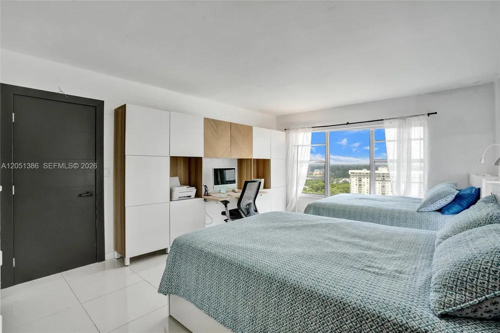 11111 Biscayne Blvd #1915 Miami, FL 33181
