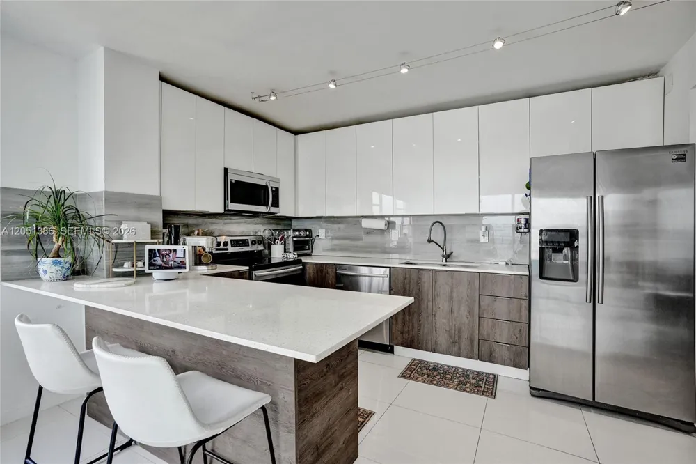 11111 Biscayne Blvd #1915 Miami, FL 33181