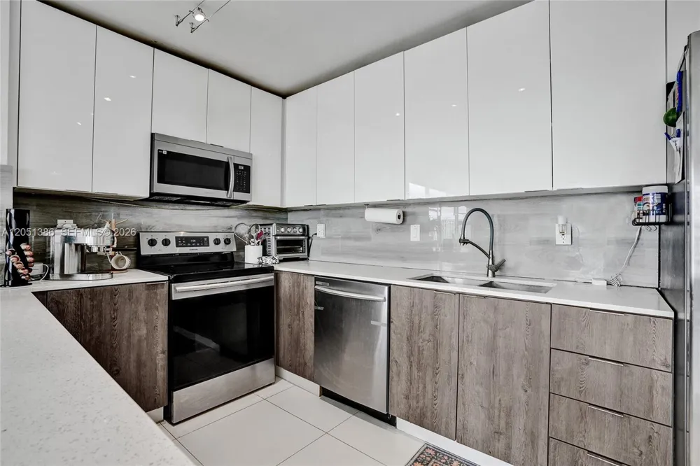 11111 Biscayne Blvd #1915 Miami, FL 33181