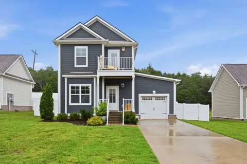 1011 Sycamore Rdg E