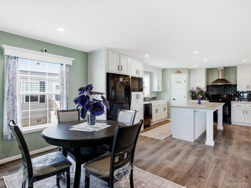 287 Rosebud Court Port Huron Charter Township, MI 48060