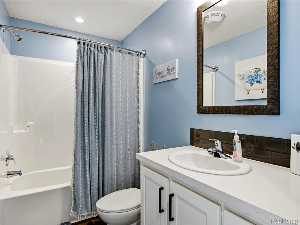 287 Rosebud Court Port Huron Charter Township, MI 48060