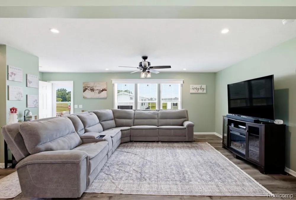 287 Rosebud Court Port Huron Charter Township, MI 48060