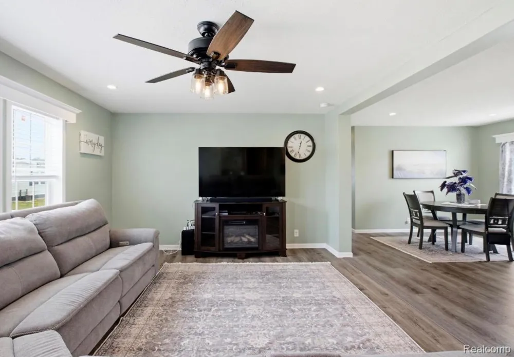 287 Rosebud Court Port Huron Charter Township, MI 48060