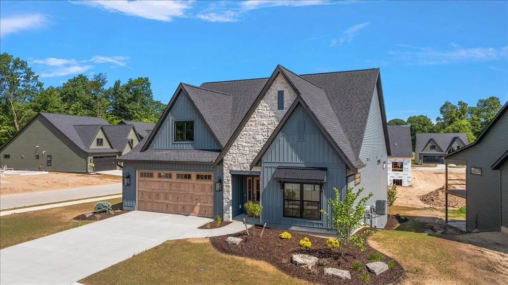 3409 Broadleaf Lane Jenison, MI 49428