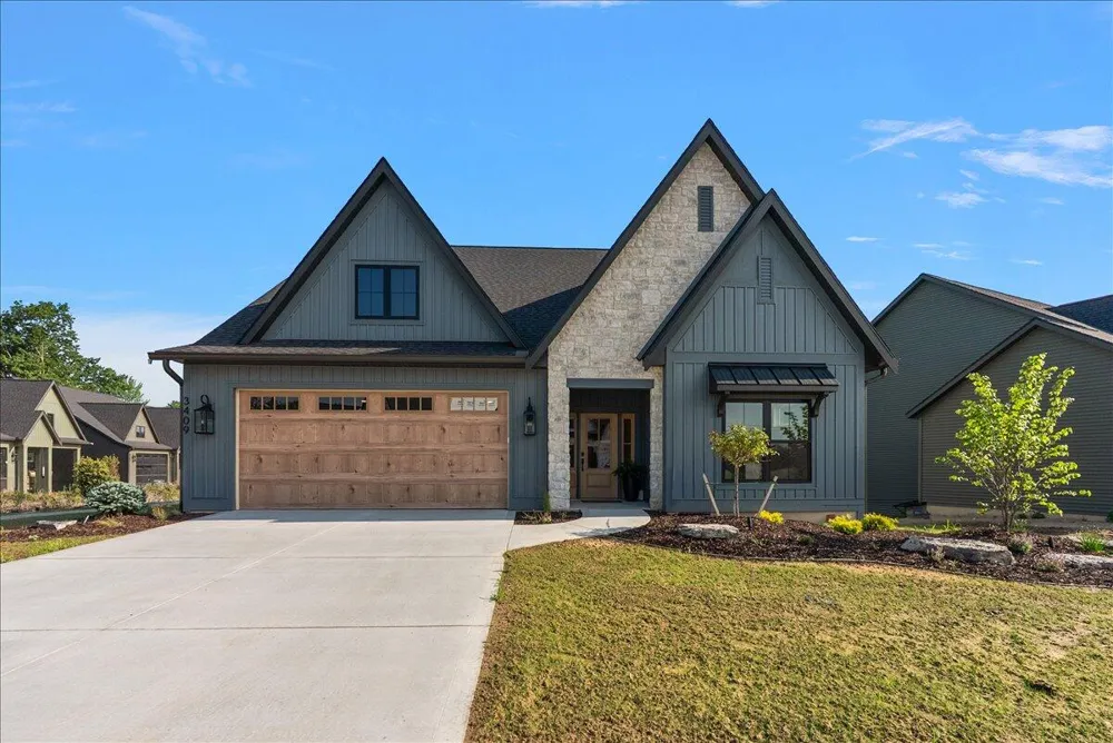 3409 Broadleaf Lane Jenison, MI 49428