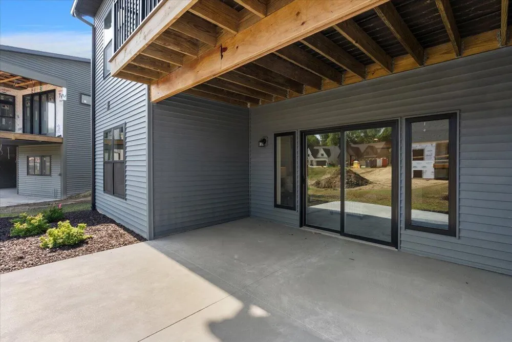 3409 Broadleaf Lane Jenison, MI 49428