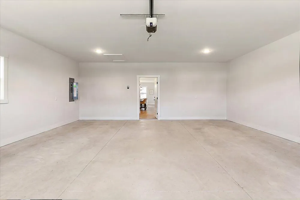 3409 Broadleaf Lane Jenison, MI 49428