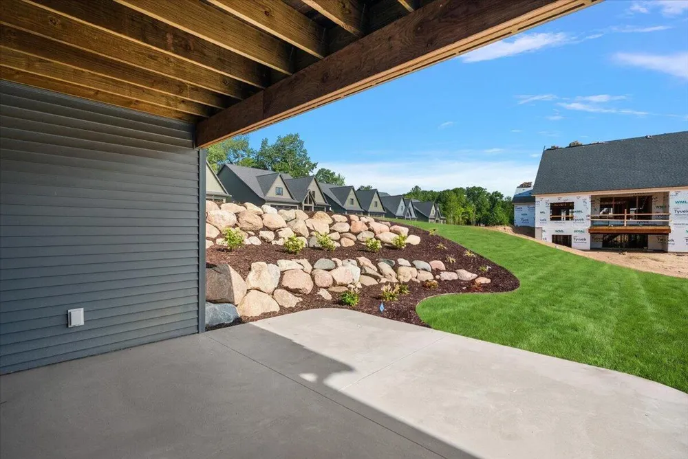3409 Broadleaf Lane Jenison, MI 49428