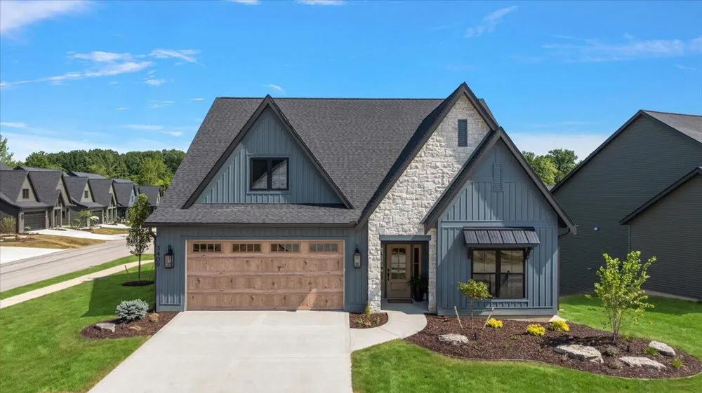 3409 Broadleaf Lane Jenison, MI 49428
