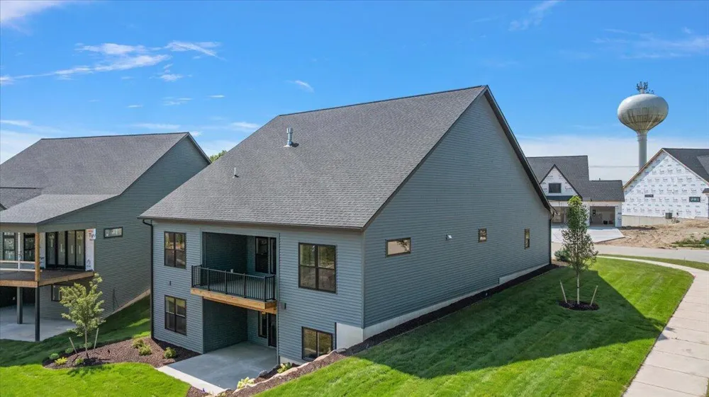 3409 Broadleaf Lane Jenison, MI 49428