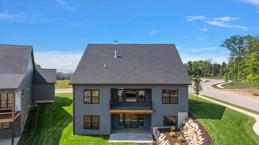 3409 Broadleaf Lane Jenison, MI 49428