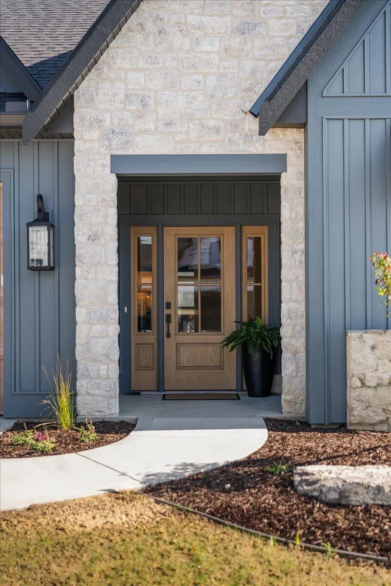 3409 Broadleaf Lane Jenison, MI 49428