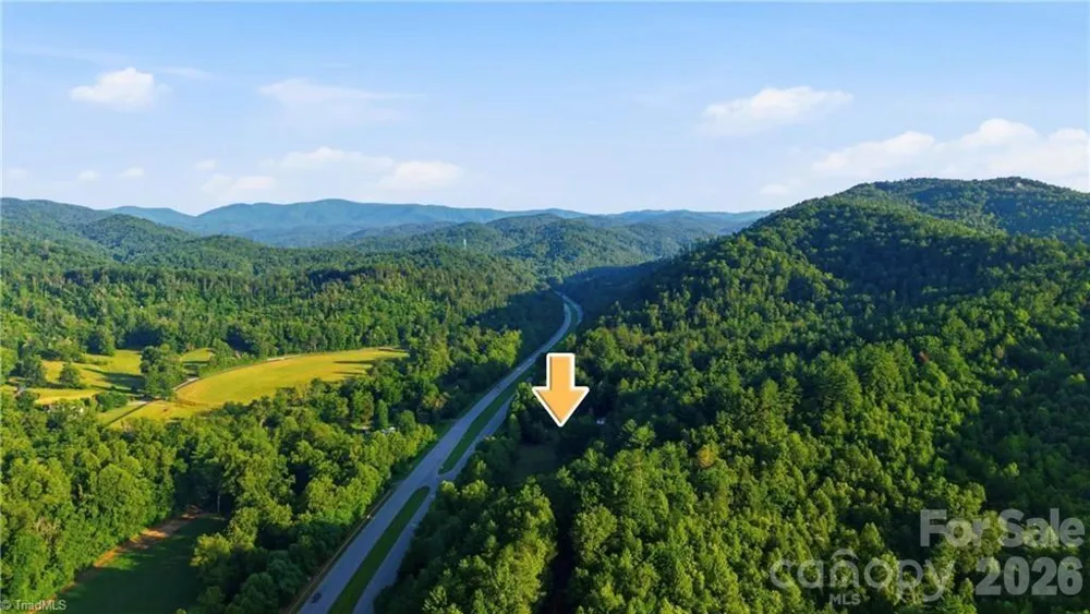 11526 US Highway 421 Purlear, NC 28665