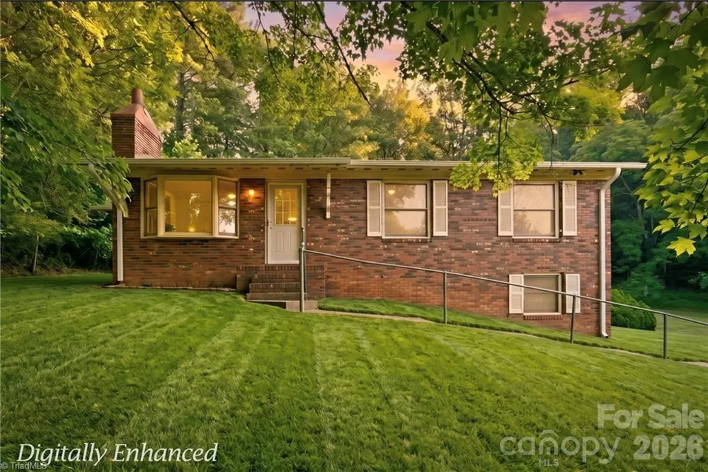 11526 US Highway 421 Purlear, NC 28665