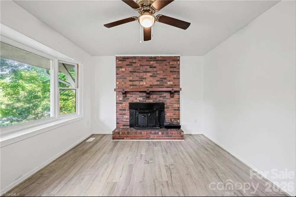 11526 US Highway 421 Purlear, NC 28665