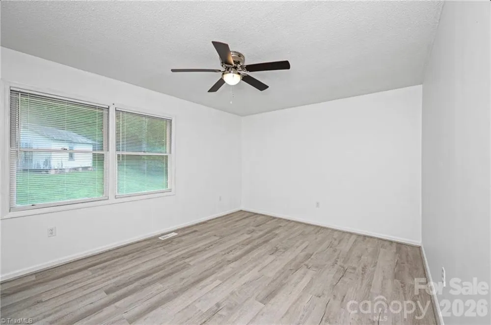 11526 US Highway 421 Purlear, NC 28665