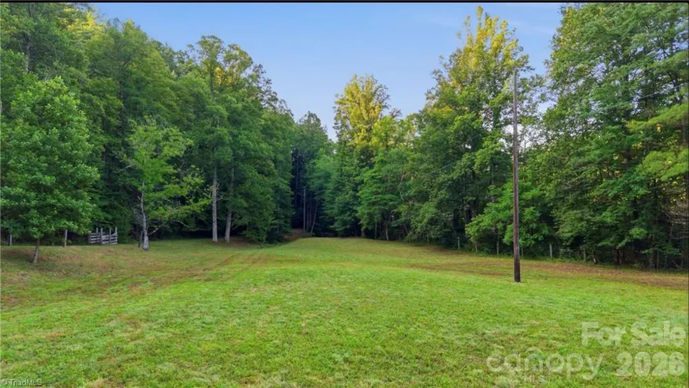 11526 US Highway 421 Purlear, NC 28665